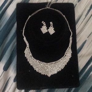 Women’s bridal costume set